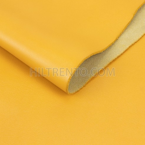 Piel Napa vacuno, color amarillo yema, grosor 1,2 - 1,4 mm